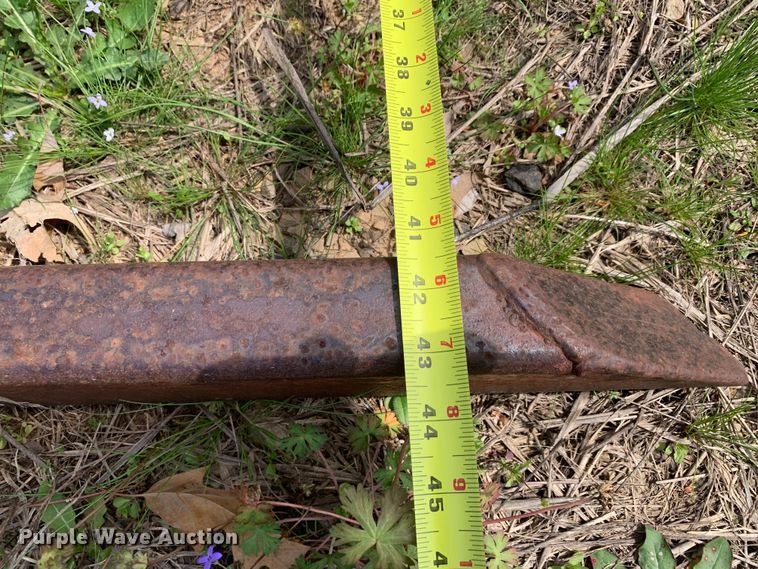 image for item LI9199 Southeast  4'9"L bale forks