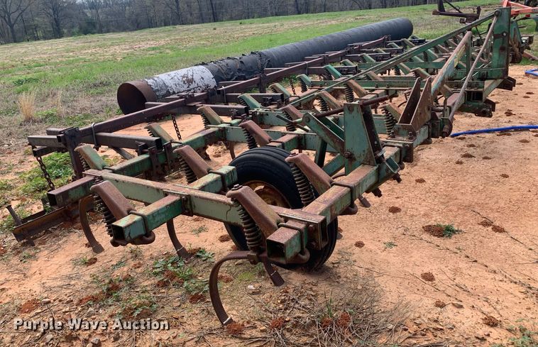 image for item LI9202 Field cultivator