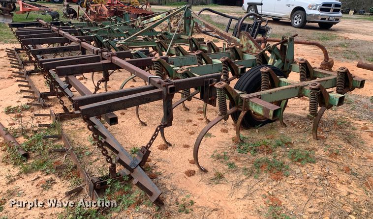 image for item LI9202 Field cultivator