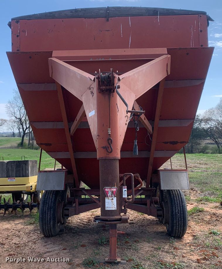 image for item LI9204 Hillsboro  gravity wagon