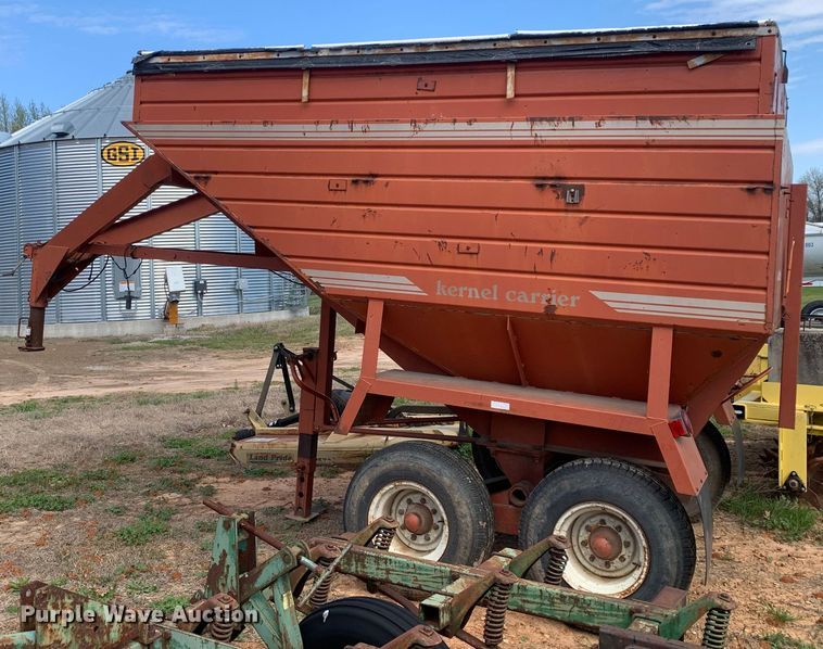 image for item LI9204 Hillsboro  gravity wagon