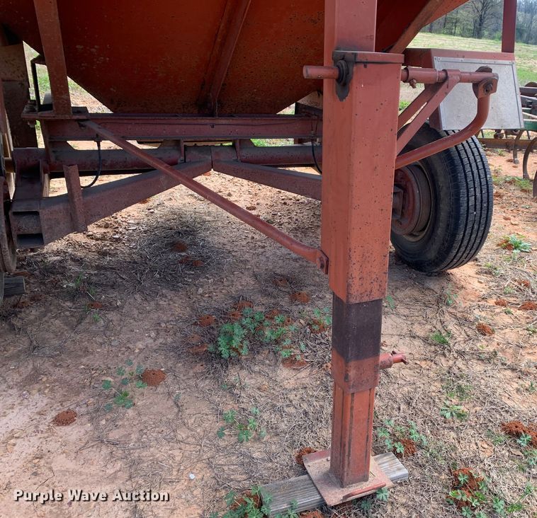 image for item LI9204 Hillsboro  gravity wagon