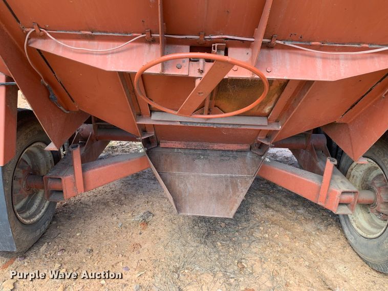 image for item LI9204 Hillsboro  gravity wagon