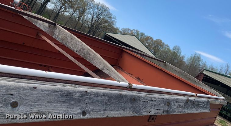 image for item LI9204 Hillsboro  gravity wagon