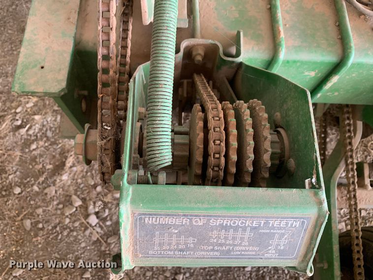 image for item LI9206 John Deere 7340 Max Emerge 2  planter