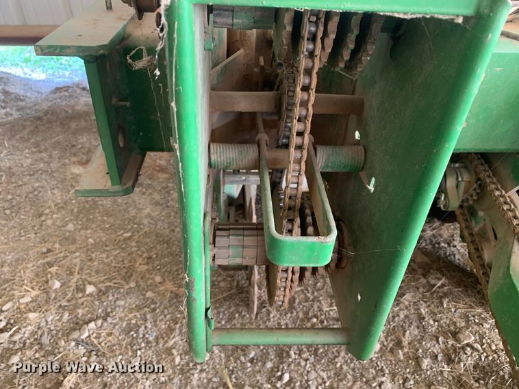 image for item LI9206 John Deere 7340 Max Emerge 2  planter