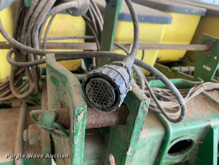 image for item LI9206 John Deere 7340 Max Emerge 2  planter