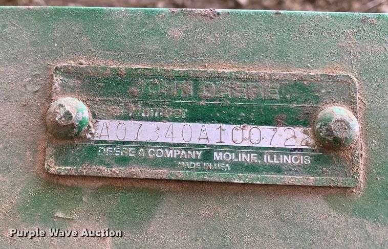image for item LI9206 John Deere 7340 Max Emerge 2  planter
