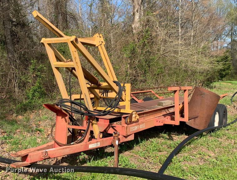 image for item LI9208 Techno-bale  hay bale mover