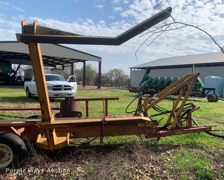 image for item LI9208 Techno-bale  hay bale mover