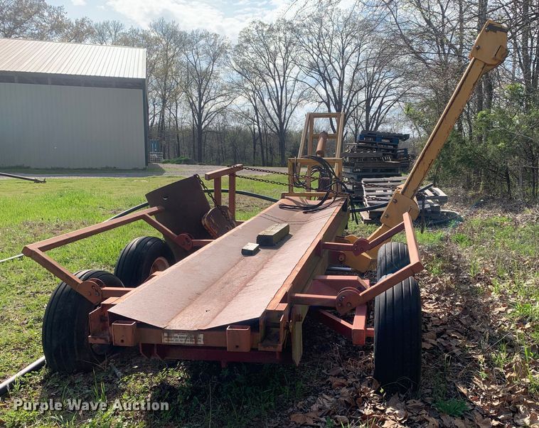 image for item LI9208 Techno-bale  hay bale mover