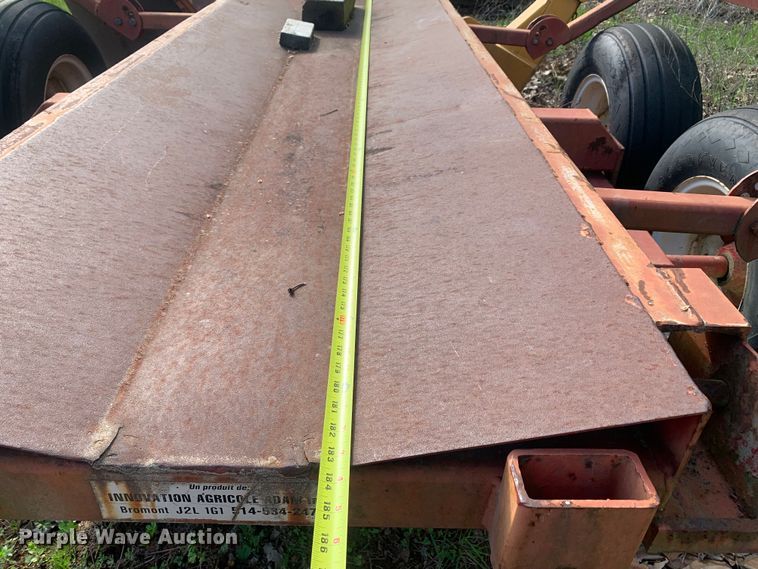 image for item LI9208 Techno-bale  hay bale mover