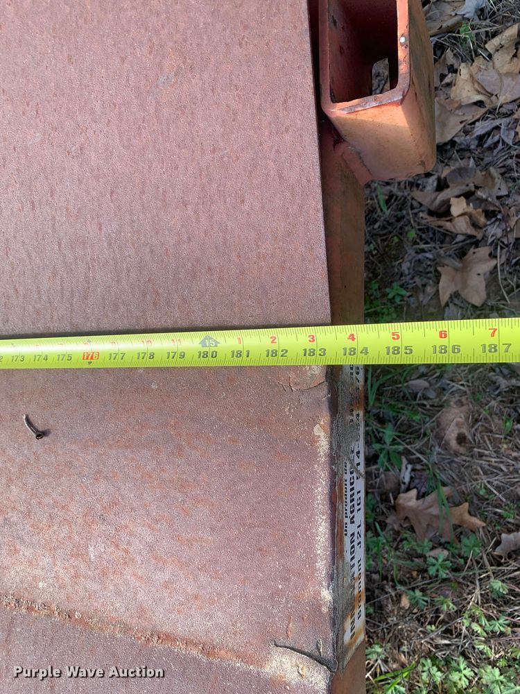 image for item LI9208 Techno-bale  hay bale mover