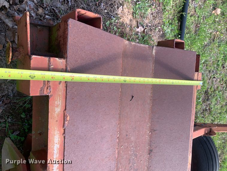 image for item LI9208 Techno-bale  hay bale mover