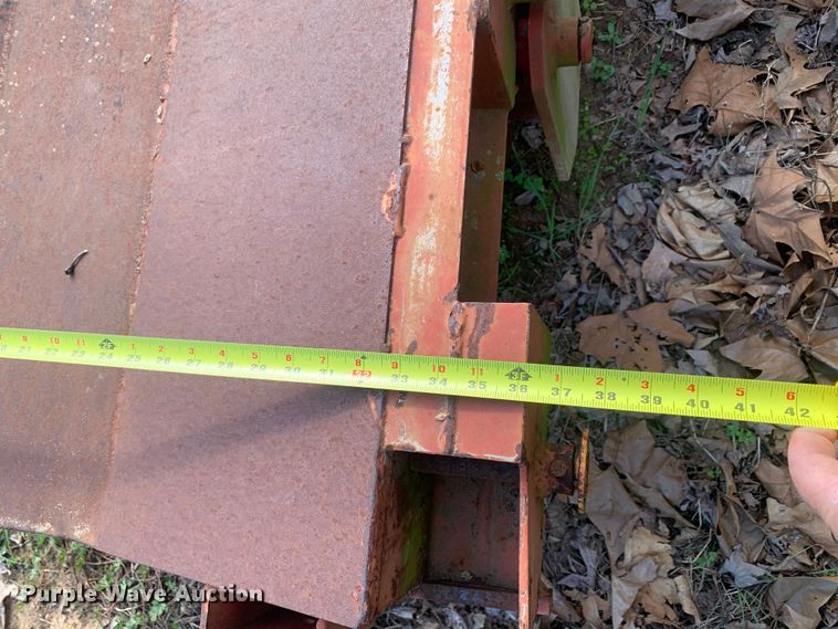 image for item LI9208 Techno-bale  hay bale mover