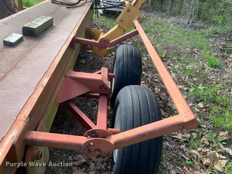 image for item LI9208 Techno-bale  hay bale mover