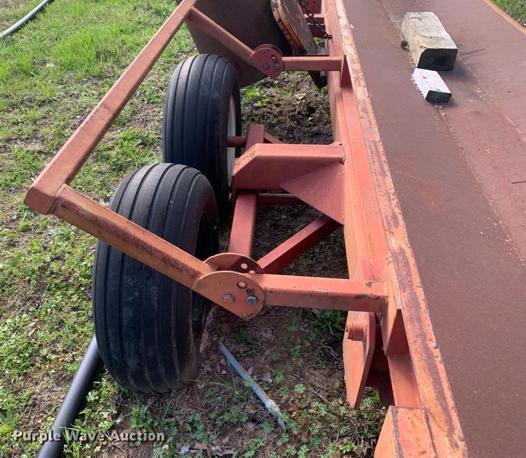 image for item LI9208 Techno-bale  hay bale mover