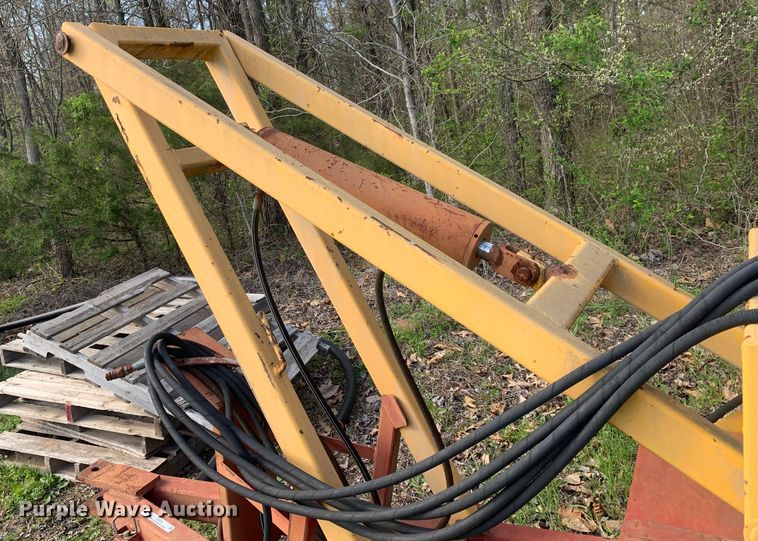 image for item LI9208 Techno-bale  hay bale mover