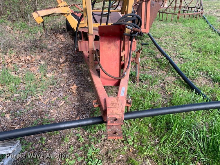 image for item LI9208 Techno-bale  hay bale mover