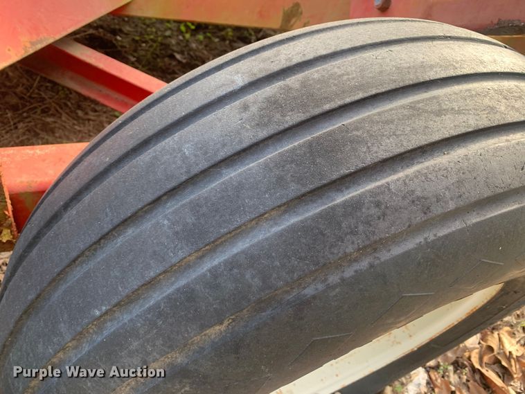 image for item LI9208 Techno-bale  hay bale mover