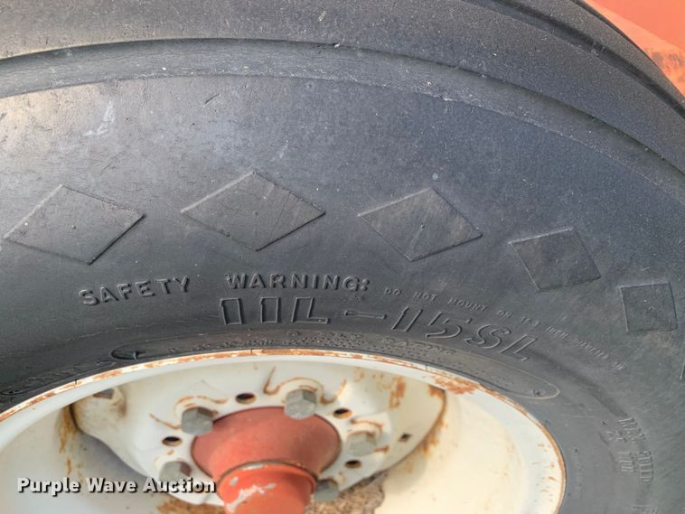 image for item LI9208 Techno-bale  hay bale mover