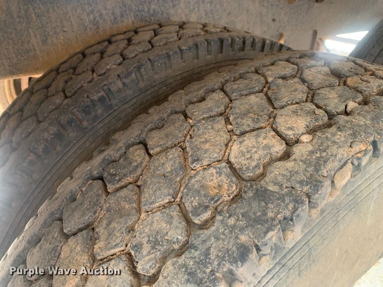 image for item LI9211 1989 Timpte  grain trailer