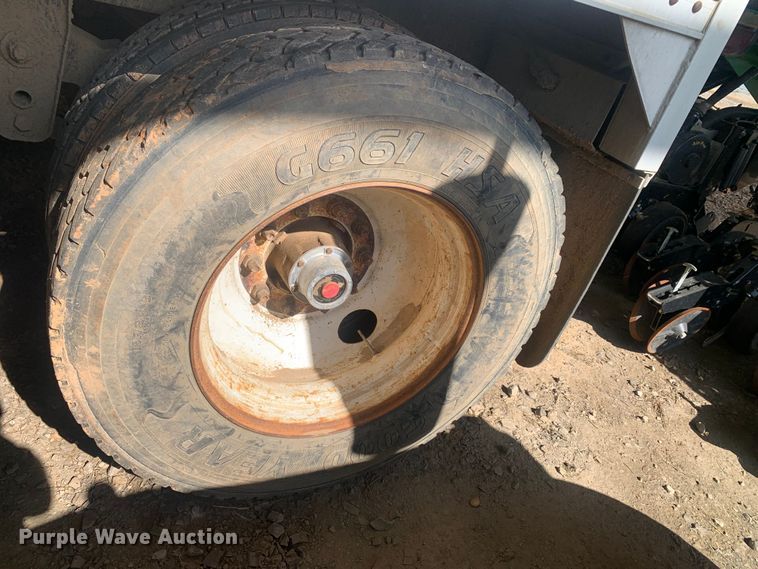 image for item LI9211 1989 Timpte  grain trailer