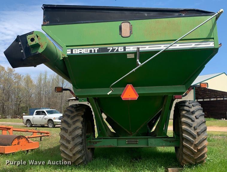 image for item LI9212 Brent 776  grain cart