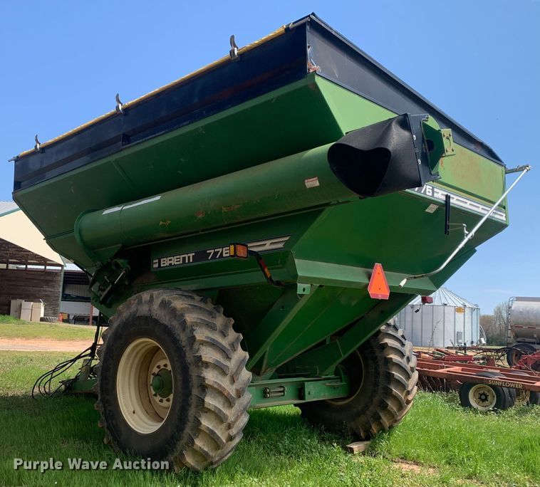 image for item LI9212 Brent 776  grain cart