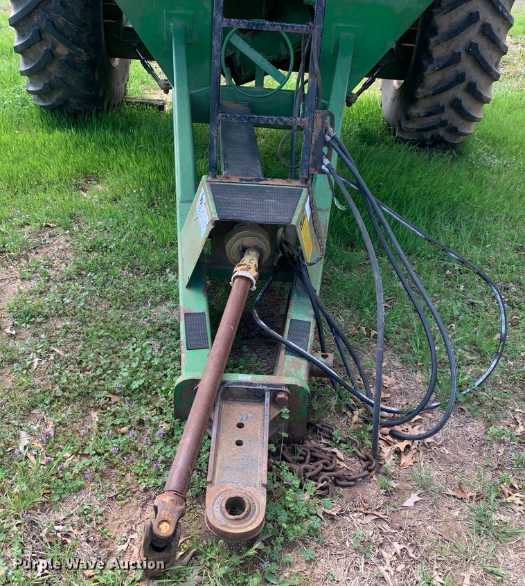 image for item LI9212 Brent 776  grain cart