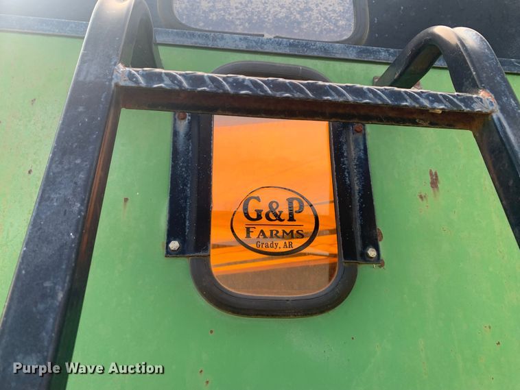 image for item LI9212 Brent 776  grain cart