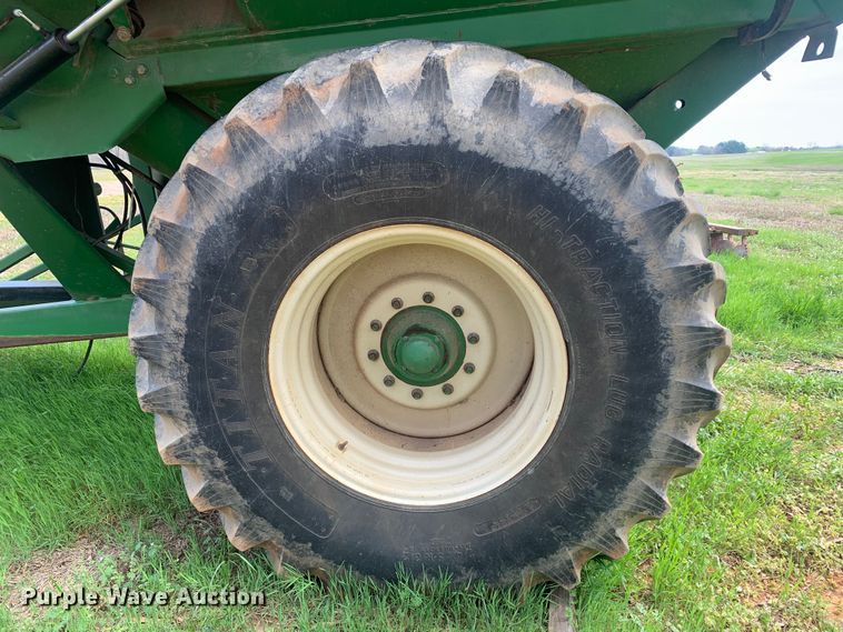 image for item LI9212 Brent 776  grain cart