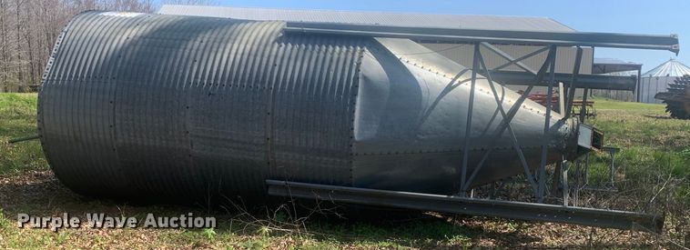 image for item LI9213 Roxell  grain bin