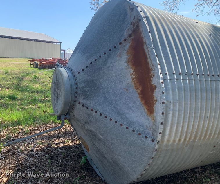 image for item LI9213 Roxell  grain bin