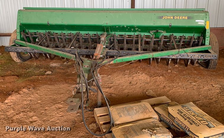 image for item LI9220 John Deere 450  grain drill