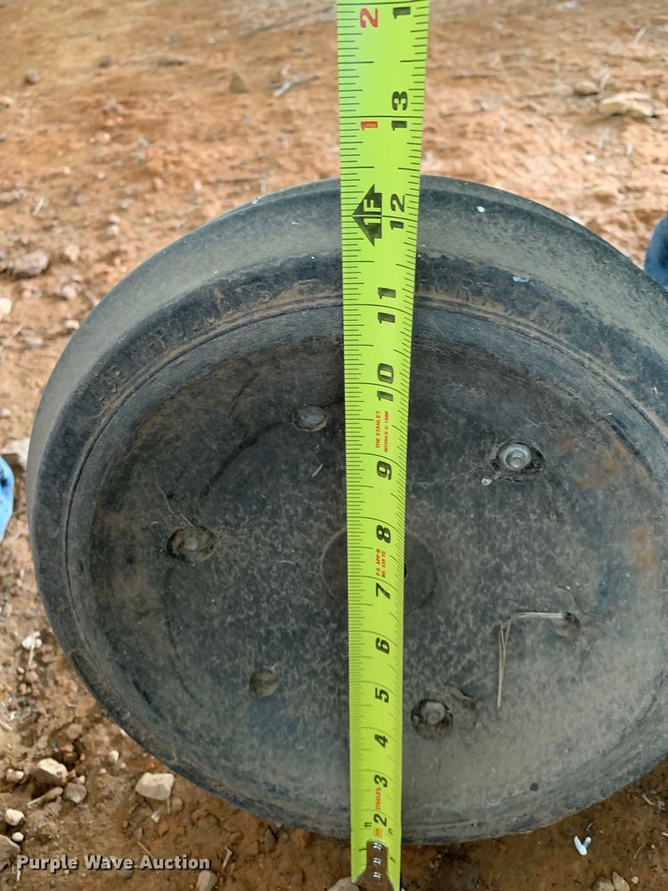 image for item LI9220 John Deere 450  grain drill