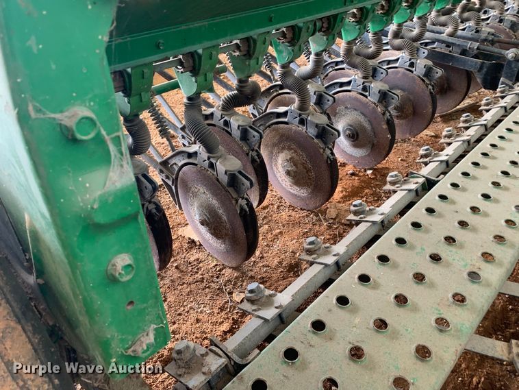 image for item LI9220 John Deere 450  grain drill