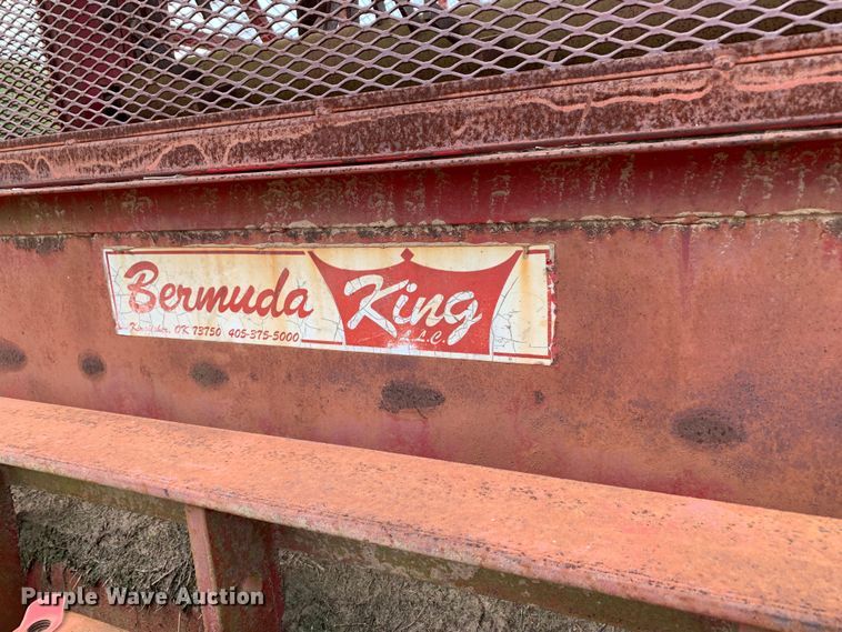 image for item LI9225 Bermuda King 6/NTSG/01  No-till sprig planter