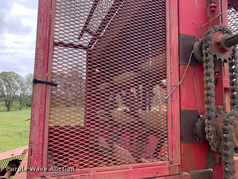 image for item LI9225 Bermuda King 6/NTSG/01  No-till sprig planter