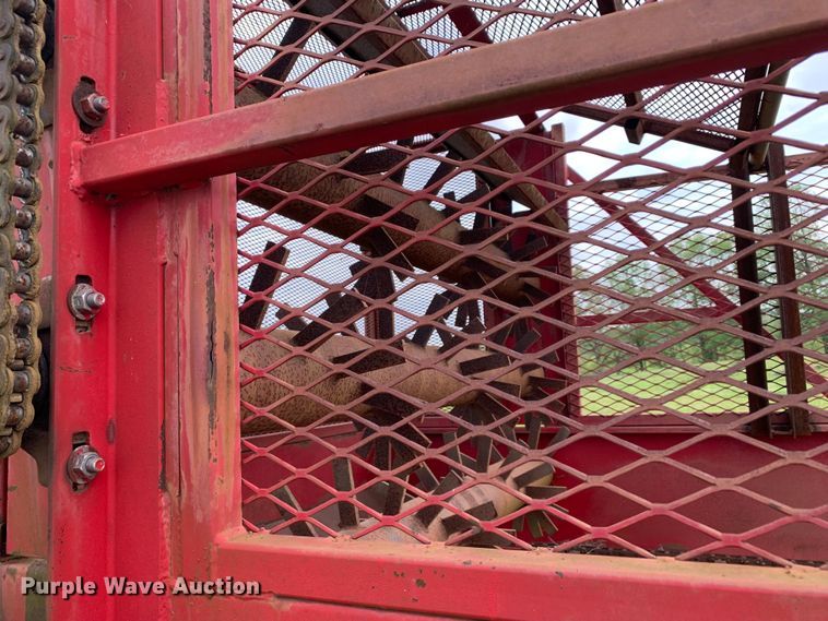 image for item LI9225 Bermuda King 6/NTSG/01  No-till sprig planter