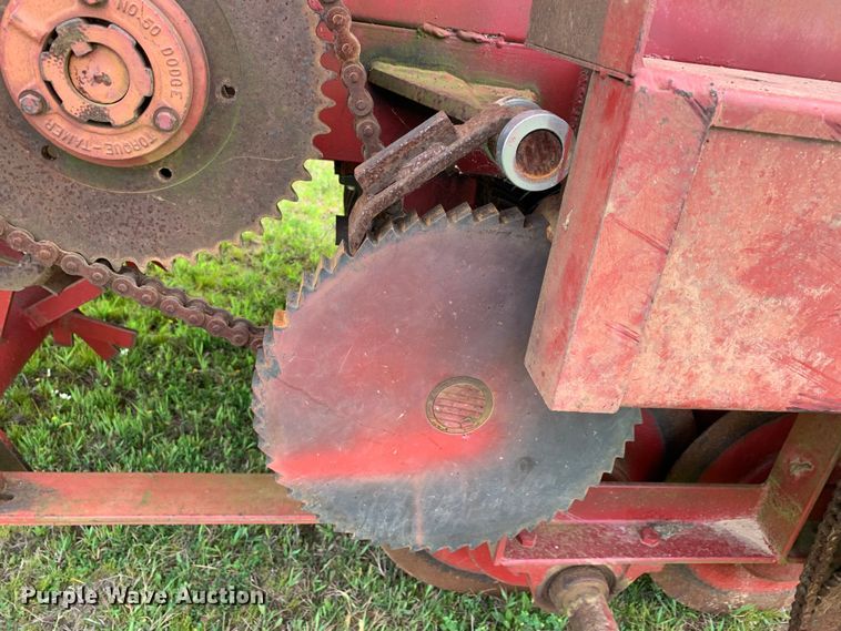 image for item LI9225 Bermuda King 6/NTSG/01  No-till sprig planter