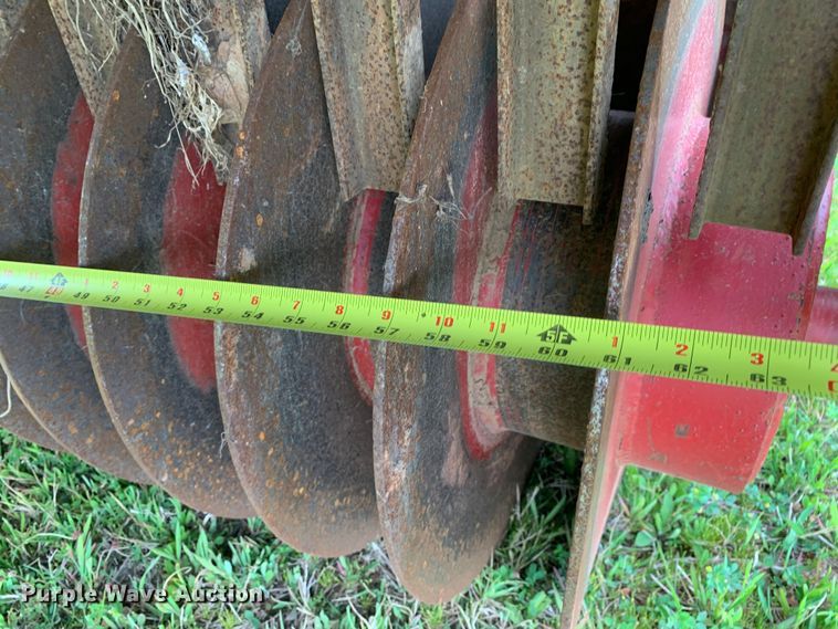 image for item LI9225 Bermuda King 6/NTSG/01  No-till sprig planter