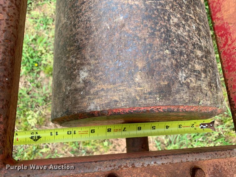 image for item LI9225 Bermuda King 6/NTSG/01  No-till sprig planter