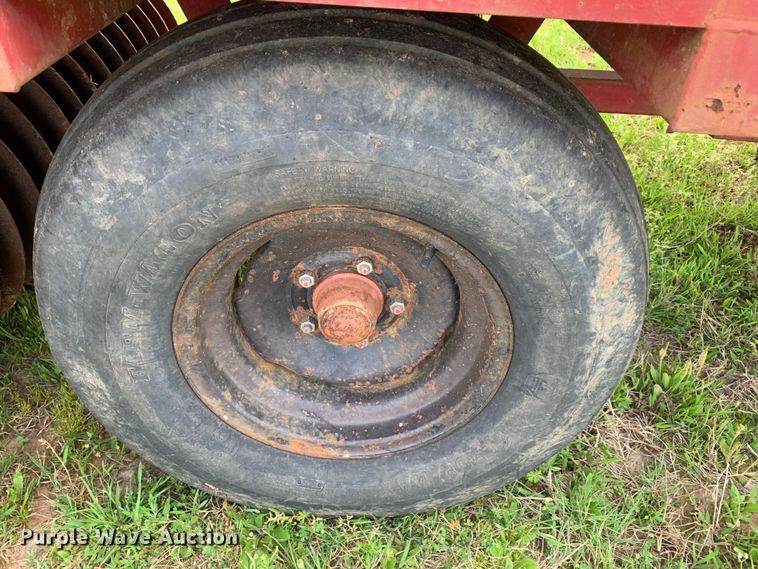 image for item LI9225 Bermuda King 6/NTSG/01  No-till sprig planter