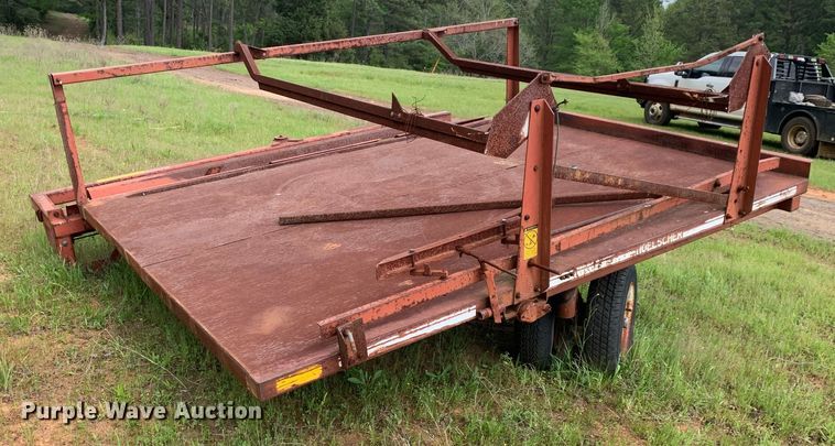 image for item LI9226 Hoelscher  bale accumulator