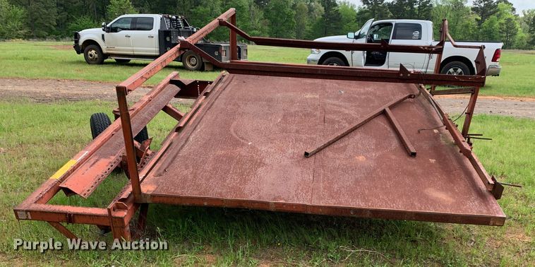 image for item LI9226 Hoelscher  bale accumulator