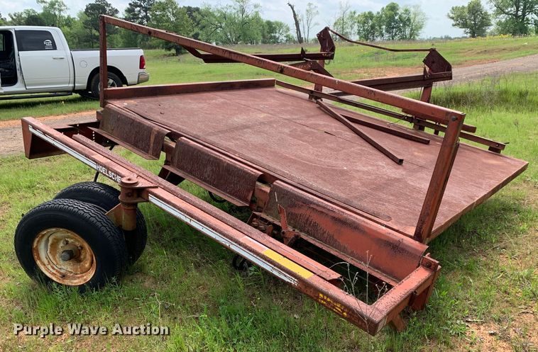 image for item LI9226 Hoelscher  bale accumulator