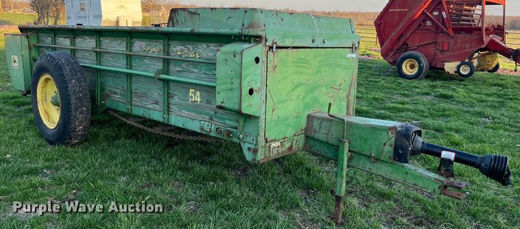 image for item LI9559 John Deere 54S  manure spreader