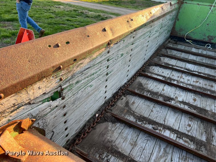 image for item LI9559 John Deere 54S  manure spreader