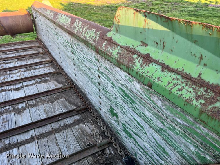 image for item LI9559 John Deere 54S  manure spreader